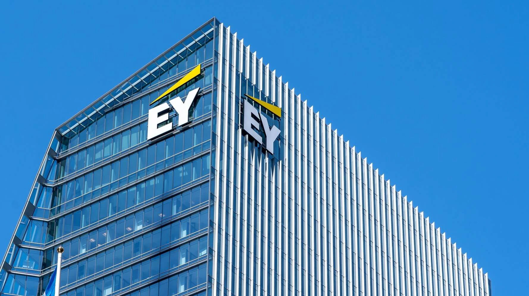 Ernst & Young – đơn vị kiểm toán độc lập doanh thu khai thác cho thuê của Maia Resort Hồ Tràm